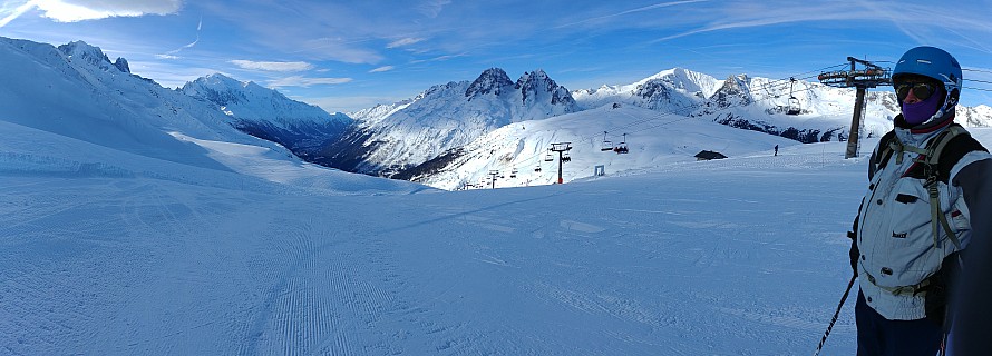 Jim in view from top of Les Autannes panorama
Photographer;&nbsp;Simon
2018-01-25&nbsp;10.50.31;&nbsp;Metadata time: '2018 Jan 25 10:50'
Original size:&nbsp;10,320 x 3,712; 10,289 kB
Filename: 2018-01-25 10.50.31 LG6 Simon - Jim in view from top of Les Autannes panorama.jpeg