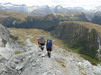 2019-01-17 13.38.09 P1010583 Brian - heading down the spur to Marks Flat.jpeg: 4000x3000, 4593k (2019 Jun 24 21:09)