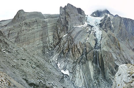 2019-01-17 13.51.00 Panorama Simon - icefall off Mt Hooker_stitch.jpg: 7298x4785, 31950k (2019 Jun 20 21:11)
