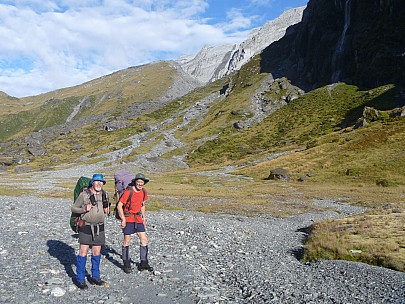 2019-01-18 08.13.47 P1000639 Jim - Simon and Brian leaving rock biv behind.jpeg: 4320x3240, 5103k (2019 May 10 21:46)