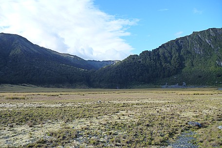 2019-01-18 08.26.36 P1050741 Philip - Marks Flat view towards Saddle Creek.jpeg: 4320x2880, 5128k (2019 Jun 24 21:12)