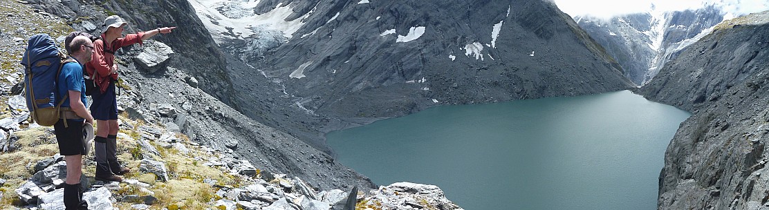2019-01-18 13.44.06 Panorama Philip - Alan and Bruce on Lower Otoko saddle looking at Lake Otoko_stitch.jpg: 7165x1958, 14661k (2019 Jun 24 21:12)