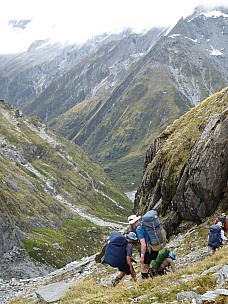 2019-01-18 15.11.15 P1010604 Brian - finding our way down through the bluffs.jpeg: 3000x4000, 3885k (2019 Jun 24 21:09)