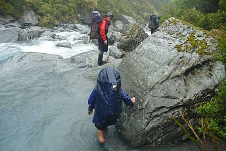 Jim in the Otoko, Brian watching on
Photographer;&nbsp;Philip
2019-01-19&nbsp;09.11.42;&nbsp;Metadata time: '2019 Jan 19 09:11'
Original size:&nbsp;4,320 x 2,880; 4,973 kB
Filename: 2019-01-19 09.11.42 P1050768 Philip - Jim in the Otoko, Brian watching on.jpeg
