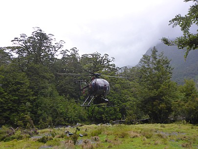 2019-01-21 12.13.56 P1020686 Simon - Helicopter leaving.jpeg: 4608x3456, 6390k (2019 Jun 20 21:11)