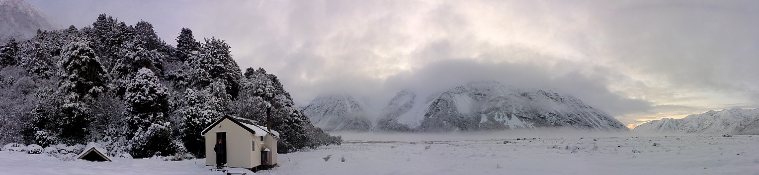 Early morning snow view outside Mistake Flats Hut
Photographer;&nbsp;Simon
2020-09-02&nbsp;06.57.55;&nbsp;Metadata time: '2020 Sept 02 06:58'
Original size:&nbsp;14,768 x 3,404; 41,583 kB;&nbsp;stitch
Filename: 2020-09-02 06.57.55 Panorama Simon - early morning snow view outside Mistake Flats Hut_stitch.jpg