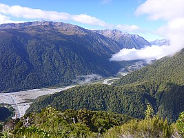 Carroll Hut and Mt Kelly