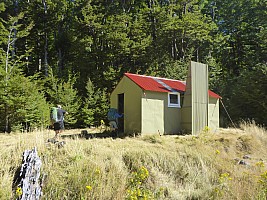 Casey Saddle, Poulter Hut