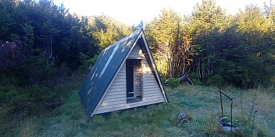 Poulter Hut, Worsely Biv, Poulter Biv, Casey Hut