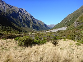 Poulter Hut, Worsely Biv, Poulter Biv, Casey Hut