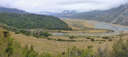 Casey Hut, Binser Saddle