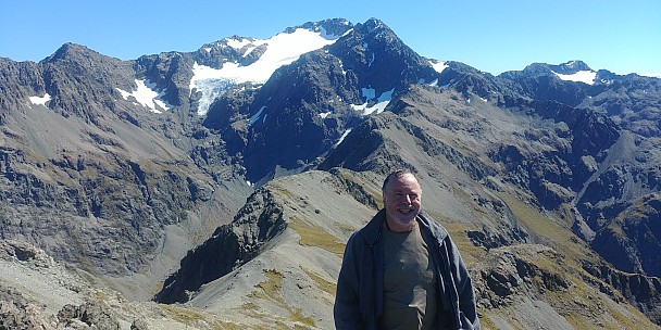 Me on Avalanche Peak Rolleston behind
Photographer;&nbsp;Simon
2021-03-13&nbsp;12.25.22;&nbsp;Metadata time: '2021 Mar 13 12:25'
Original size:&nbsp;4,160 x 2,080; 4,659 kB
Filename: 2021-03-13 12.25.22 Simon - me on Avalanche Peak Rolleston behind.jpeg