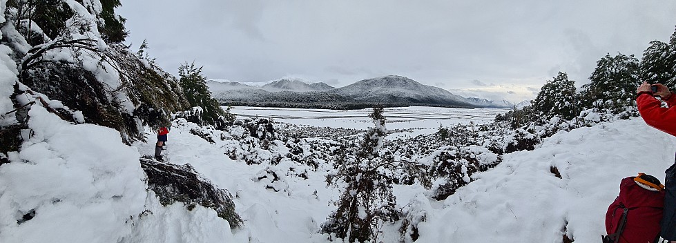 2022-07-31 09.09.11 S20 Simon - Hurunui panorama.jpeg: 8096x2912, 10459k (2022 Dec 11 14:47)