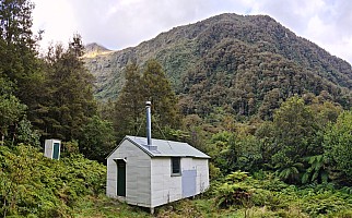 Moeraki River, Middle Head Hut to Blue River Hut