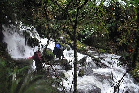 Brian and Simon crossing another side creek
Photographer;&nbsp;Philip
2023-04-18&nbsp;12.23.32;&nbsp;Metadata time: '2023 Apr 18 12:23'
Original size:&nbsp;3,861 x 2,574; 3,108 kB;&nbsp;cr
Filename: 2023-04-18 12.23.32 P1070096 Philip - Brian and Simon crossing another side creek_cr.jpg