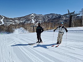 Yamanoeki skiing
Kevin and Jim at the top of Hasuike Triple Lift
Photographer;&nbsp;Simon
2024-03-11&nbsp;09.52.58;&nbsp;Metadata time: '2024 Mar 11 09:52'
Original size:&nbsp;9,248 x 6,936; 18,610 kB
Filename: 2024-03-11 09.52.58 S20+ Simon - Kevin and Jim at the top of Hasuike Triple Lift.jpeg