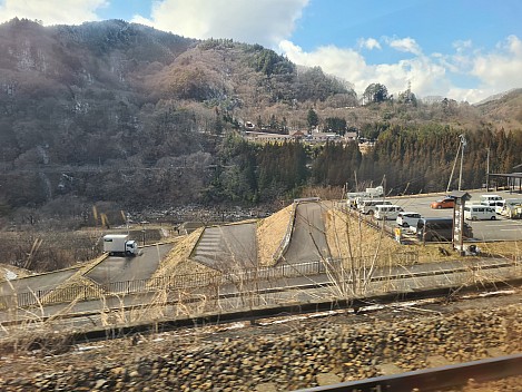 View from Chuo West line Shinkansen Kios Valley
Photo: Adrian
2024-03-13 12.34.37; '2024 Mar 13 16:34'
Original size: 4,032 x 3,024; 3,500 kB
2024-03-13 12.34.37 S20+ Adrian - view from Chuo West line Shinkansen Kios Valley.jpeg