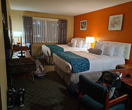 Room at Howard Johnson
Photo: Simon
2025-03-07 18.57.56; '2025 Mar 07 18:57'
Original size: 8,342 x 6,936; 10,701 kB; cr
2025-03-07 18.57.56 S20+ Simon - room at Howard Johnson_cr.jpg