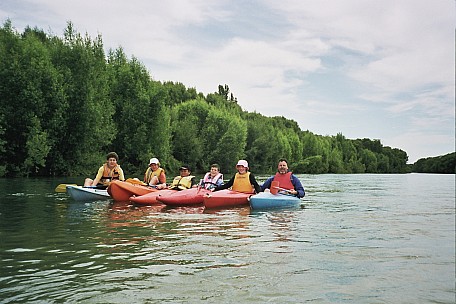 20  0061 Waiohine and Rumahanga Rivers kayaking raft
2006-12-03
Original size: 1,536 x 1,024; 434 kB
2006-12-03 20_0061 Waiohine and Rumahanga Rivers kayaking raft.jpg