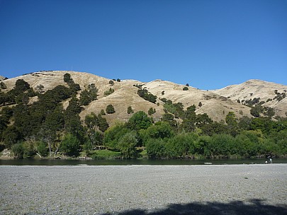 Simon - Ruamahanga River
2014-03-01; '2014 Mar 01 16:15'
Original size: 4,000 x 3,000; 6,539 kB
2014-03-01 16-15-50 P1000476 Simon - Ruamahanga River P1.jpeg