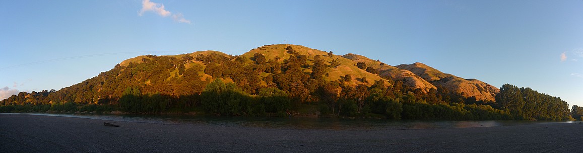 Sunset On The Hills 
Photo: Simon
2014-11-29 20.13.00; '2014 Nov 29 20:13'
Original size: 10,407 x 2,735; 2,612 kB; stitch
2014-11-29 20.13.00 Panorama Simon -sunset on the hills _stitch.jpg