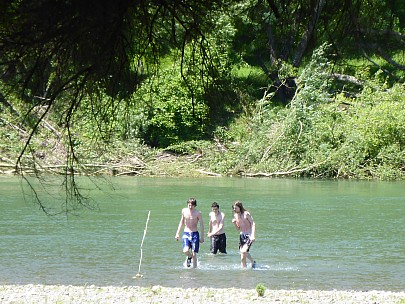 Adrian, Kevin, Craig swimming
Photo: Simon
2016-11-26 13.45.26; '2016 Nov 26 13:45'
Original size: 4,053 x 3,040; 4,393 kB; cr
2016-11-26 13.45.26 P1010072 Simon - Adrian, Kevin, Craig swimming_cr.jpg