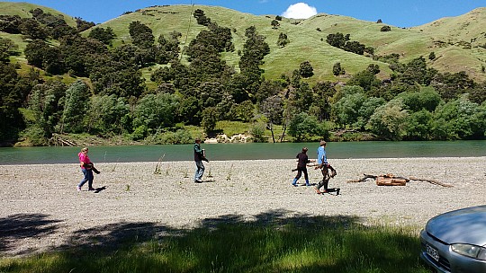 Collecting Firewood
Photo: Simon
2016-11-26 14.06.13; '2016 Nov 26 14:06'
Original size: 4,160 x 2,340; 5,059 kB
2016-11-26 14.06.13 IMG_20161126_140613843 Simon - collecting firewood.jpg