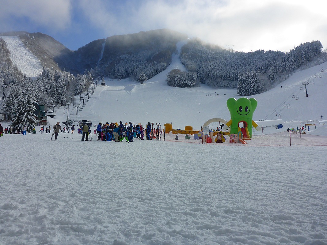 2017-01-18 09.59.39 P1010352 Simon - Nozawa Onsen Hikage Base.jpeg: 4608x3456, 6336k (2017 Nov 05 13:40)