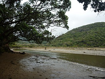 Blairs landing
Photographer;&nbsp;Simon
2012-12-30&nbsp;15.47.07;&nbsp;Metadata time: '2012 Dec 30 15:47'
Original size:&nbsp;4,000 x 3,000; 6,959 kB
Filename: 2012-12-30 15.47.07 P1040513 Simon - Blairs landing.jpeg