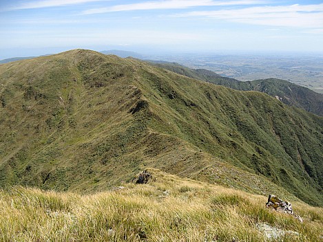 2013-01-26 15.12.50 IMG_2813 Brian - ridge south to Toka.jpeg: 3072x2304, 1293k (2020 Apr 07 06:49)