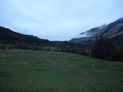 Looking down Hope from hut
Photo:&nbsp;Simon
2013-04-21&nbsp;07.11.02;&nbsp;'2013 Apr 21 07:11'
Original size:&nbsp;4,000 x 3,000; 3,884 kB
2013-04-21 07.11.02 P1040994 Simon - Looking down Hope from hut.jpeg