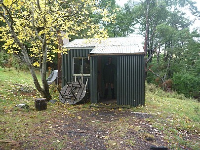 2013-04-21 10.42.00 P1050004 Simon - Museum Hut.jpeg: 4000x3000, 7219k (2013 Apr 21 10:42)