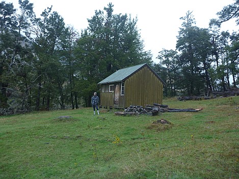 Hope Halfway hut
Photo: Simon
2013-04-21 07.08.13; '2013 Apr 21 07:08'
Original size: 4,000 x 3,000; 6,821 kB
2013-04-21 07.08.13 P1040993 Simon - Hope Halfway hut.jpeg
