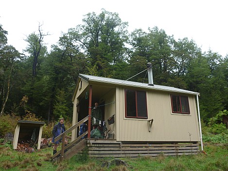 Tutaekuri Hut
Photo: Simon
2013-04-23 08.40.48; '2013 Apr 23 08:40'
Original size: 4,000 x 3,000; 5,922 kB