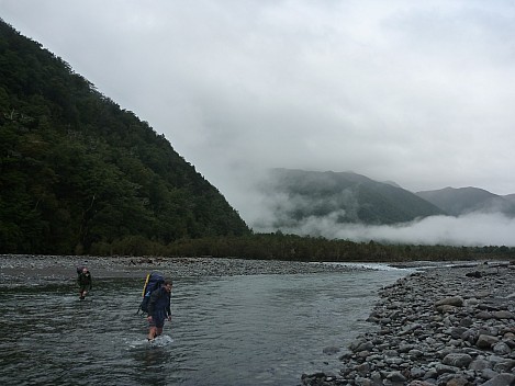 Crossing the Tutaekuri
Photo: Simon
2013-04-23 09.28.15; '2013 Apr 23 09:28'
Original size: 4,000 x 3,000; 4,779 kB