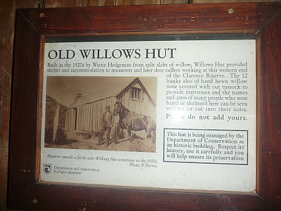 2013-11-17 10.26.09 P1050376 Simon - Historic Willows Hut sign.jpeg: 4000x3000, 5680k (2013 Nov 17 10:26)