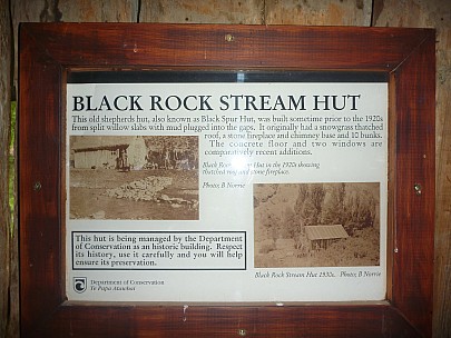 2013-11-18 15.02.35 P1050420 Simon - Black Rock Stream Hut sign.jpeg: 4000x3000, 6001k (2013 Nov 18 15:02)