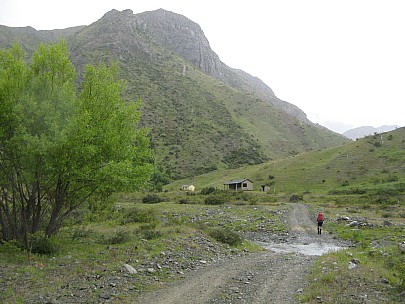 2013-11-18 15.29.47 IMG_2999 Brian - Warden Hut from road.jpeg: 3072x2304, 1085k (2013 Nov 18 15:29)