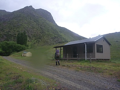 2013-11-18 15.31.59 P1050424 Simon - Warden Hut.jpeg: 4000x3000, 5226k (2013 Nov 18 15:31)