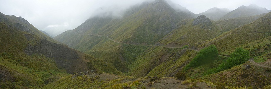 2013-11-19 10.01.18 P1050452 Simon - Blind Saddle Road_stitch.jpg: 7981x2643, 2621k (2013 Nov 19 19:55)