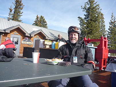 2014-01-22 12.43.34 P1000102 Simon - Lunch at Lunch Rock.jpeg: 4000x3000, 6386k (2014 Jan 23 08:43)