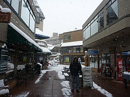 2014-01-30 14.27.22 P1000256 Simon - Jim at Snowmass Village while snowing.jpeg: 4000x3000, 5945k (2014 Aug 31 16:51)