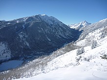 2014-02-02 09.19.46 P1000296 Simon - view up to Pryamid Peak, Aspen Highlands across valley.jpeg: 4000x3000, 5837k (2014 Feb 03 05:19)