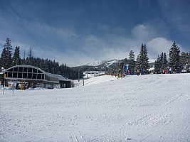 2014-02-05 09.40.25 P1000369 Simon - Quicksilver Superchair from Village at Breckenridge.jpeg: 4000x3000, 5703k (2014 Feb 06 05:40)