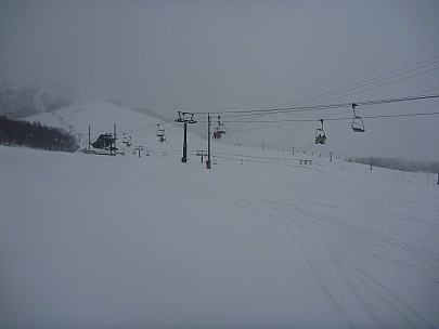 2015-02-15 11.03.09 P1010576 Simon - Tsugaike slope.jpeg: 4000x3000, 3937k (2015 Jun 13 12:53)