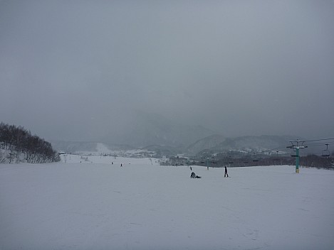 Kane-no-naru-oka # 2 and Skyliner IV
Photographer;&nbsp;Simon
2015-02-15&nbsp;12.59.16;&nbsp;Metadata time: '2015 Feb 15 12:59'
Original size:&nbsp;4,000 x 3,000; 3,703 kB
Filename: 2015-02-15 12.59.16 P1010586 Simon - Kane-no-naru-oka #2 and Skyliner IV.jpeg