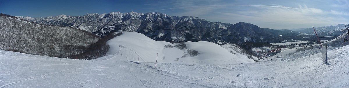 2015-02-16 12.48.00 Panorama Simon - view from top Cortina #3 lift_stitch.jpg: 11049x2801, 5963k (2015 Jun 14 16:50)