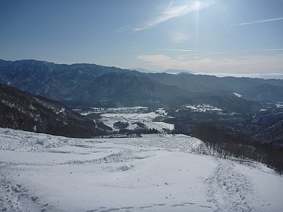 2015-02-16 08.54.03 P1010617 Simon - view down Han-no-ki course.jpeg: 4000x3000, 4766k (2015 Jun 14 16:14)