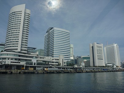 2015-02-07 10.36.51 P1010233 Simon - city from harbour.jpeg: 4000x3000, 5106k (2015 Feb 07 14:36)