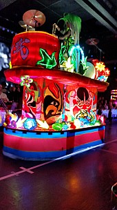 2015-02-07 18.04.33 Jim - Tokyo - Robot Bar.jpeg: 2976x5312, 3625k (2015 Feb 21 21:41)